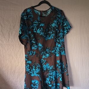 Who What Wear Boxy Brown and Blue Short Sleeve Blouse